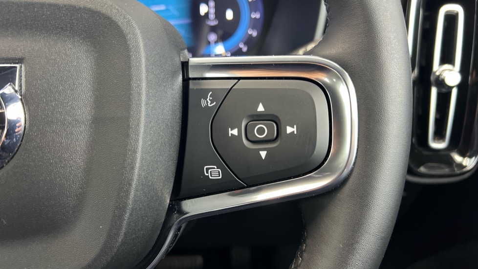 Used Volvo XC40 2023 for sale - 77021835: Photo 22