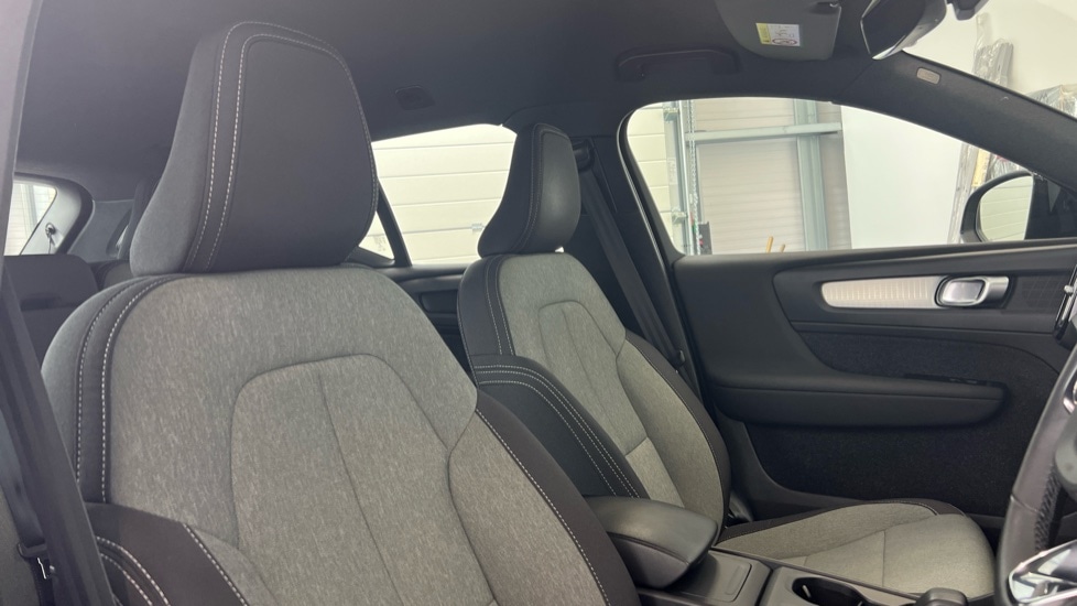 Used Volvo XC40 2023 for sale - 77021835: Photo 31