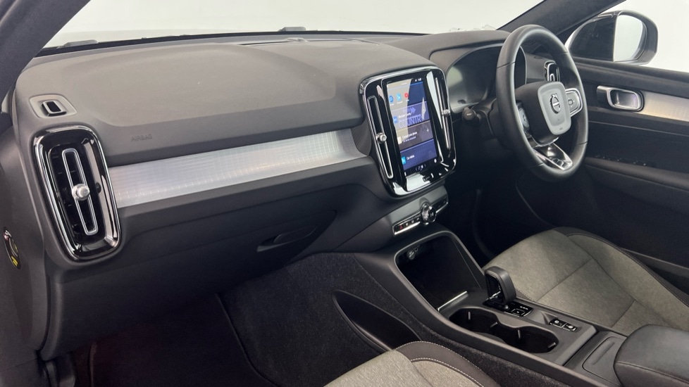 Used Volvo XC40 2023 for sale - 77021835: Photo 36