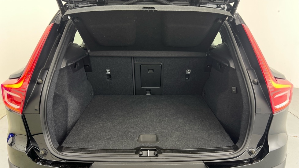 Used Volvo XC40 2023 for sale - 77021835: Photo 38