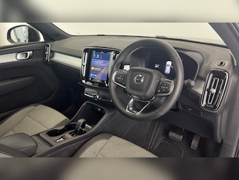 Used Volvo XC40 2023 for sale - 77021835: Photo