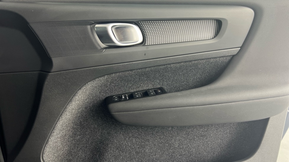 Used Volvo XC40 2021 for sale - 78022190: Photo 29