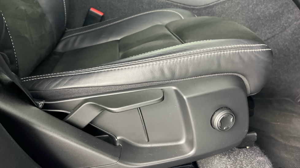 Used Volvo XC40 2021 for sale - 78022190: Photo 30