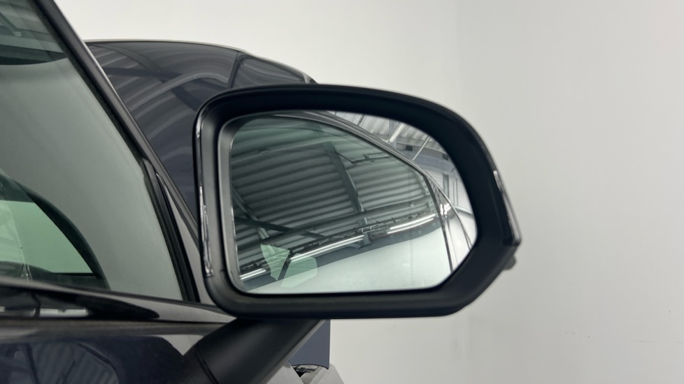 Used Volvo XC40 2021 for sale - 78022190: Photo 32