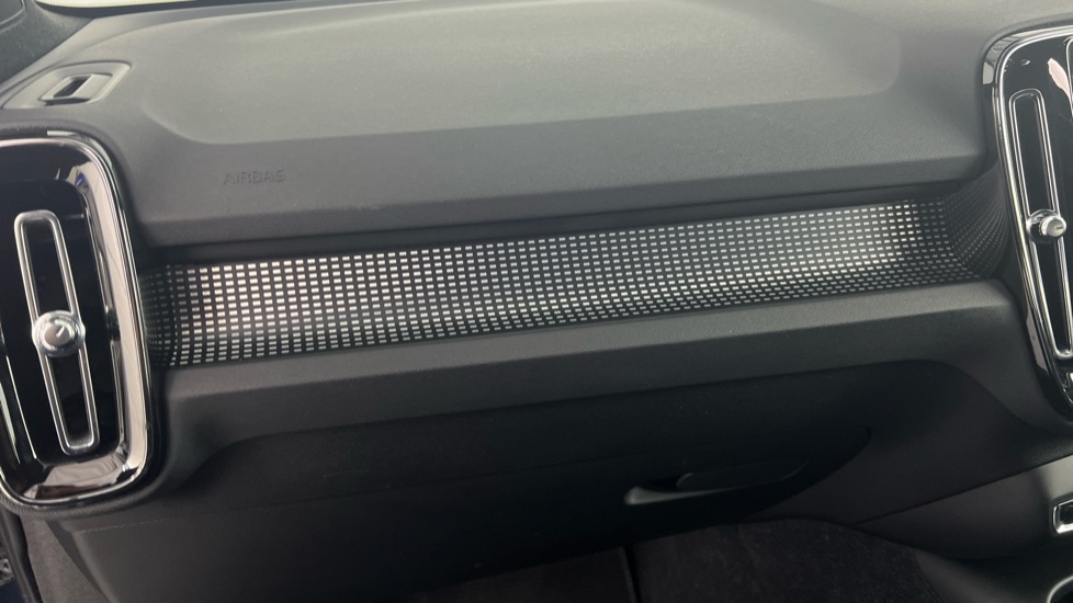 Used Volvo XC40 2021 for sale - 78022190: Photo 41