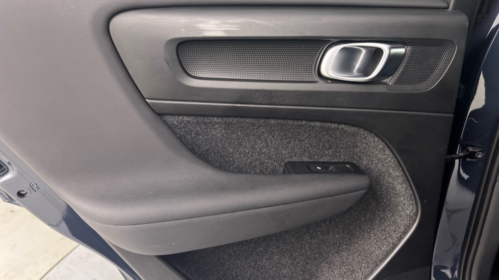 Used Volvo XC40 2021 for sale - 78022190: Photo 49