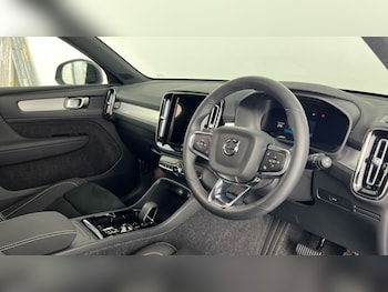 Used Volvo XC40 2025 for sale - 79252356: Photo