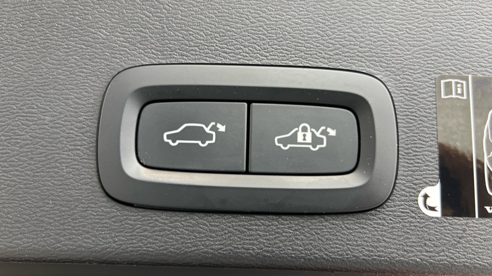 Used Volvo XC40 2020 for sale - 76459119: Photo 35