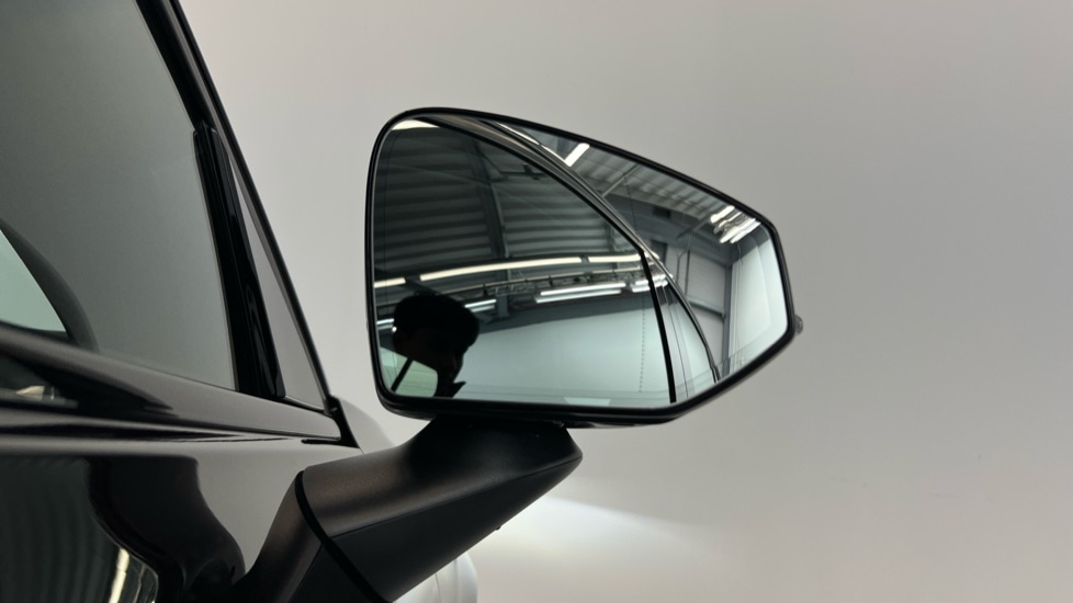 Used Volvo EX30 2025 for sale - 77893907: Photo 31