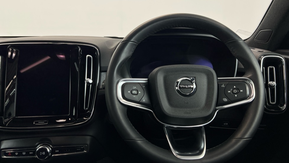 Used Volvo C40 2023 for sale - 77239455: Photo 10