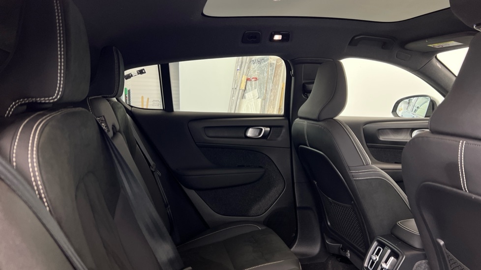 Used Volvo C40 2023 for sale - 77239455: Photo 6