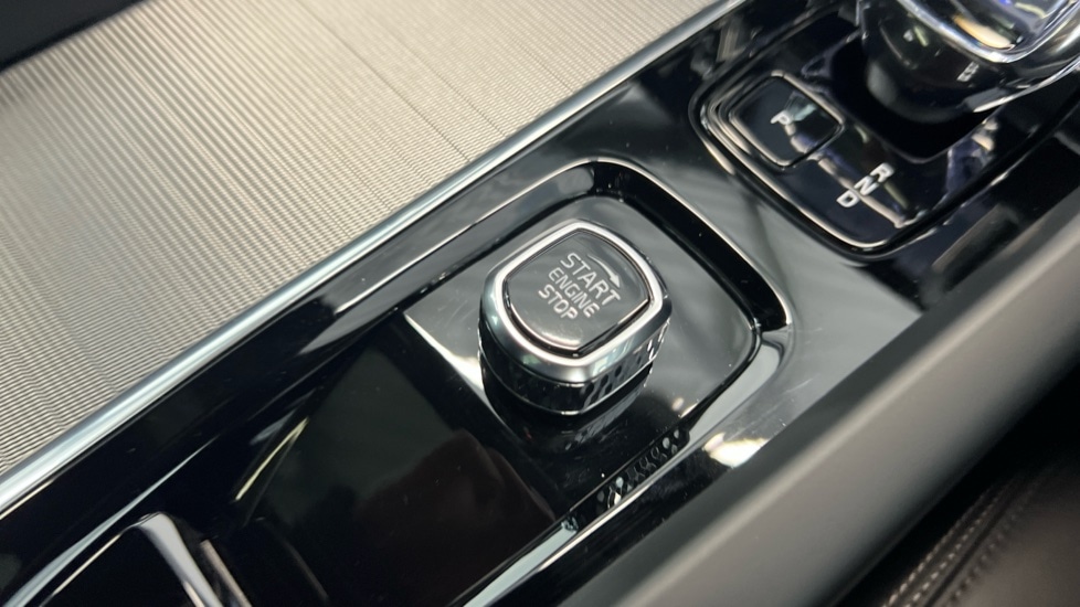 Used Volvo XC60 2025 for sale - 76842025: Photo 27