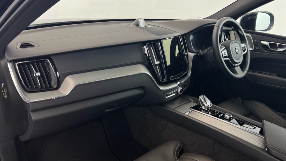 Used Volvo XC60 2025 for sale - 76842025: Photo 36