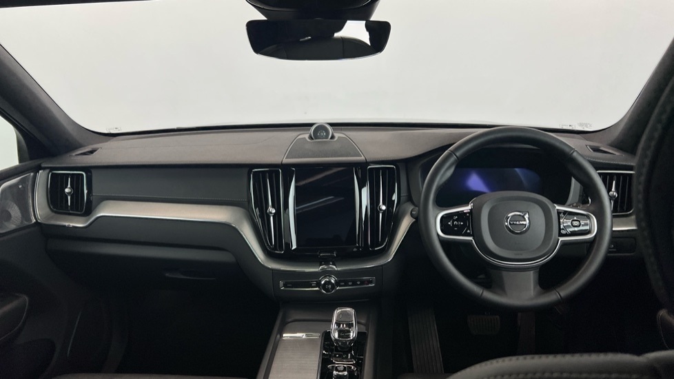 Used Volvo XC60 2025 for sale - 76842025: Photo 5