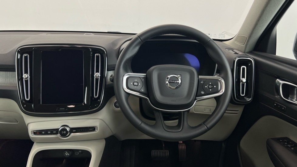 Used Volvo XC40 2022 for sale - 76420309: Photo 10