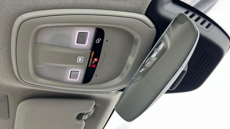 Used Volvo XC40 2022 for sale - 76420309: Photo 28