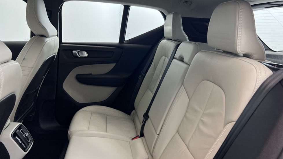 Used Volvo XC40 2022 for sale - 76420309: Photo 33