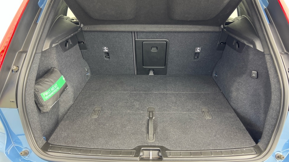 Used Volvo XC40 2022 for sale - 76420309: Photo 38