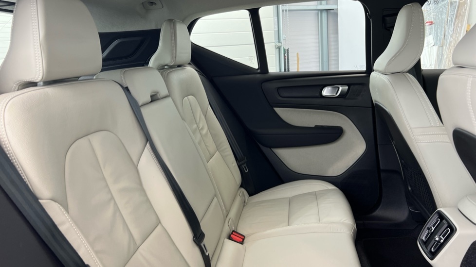 Used Volvo XC40 2022 for sale - 76420309: Photo 6