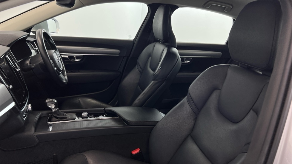 Used Volvo S90 2018 for sale - 76593617: Photo 37