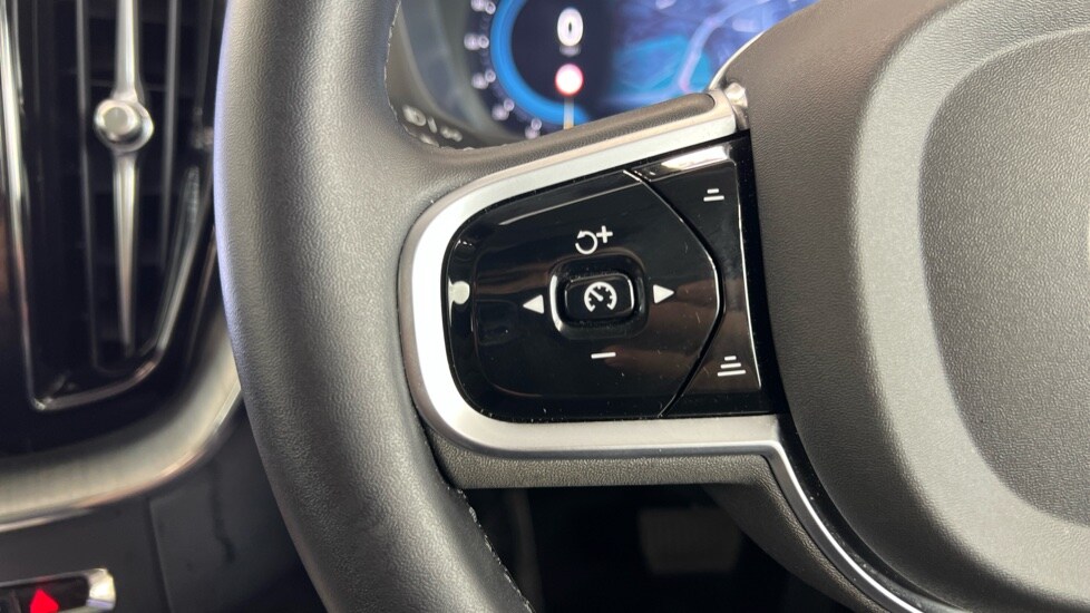 Used Volvo XC60 2025 for sale - 76533919: Photo 21