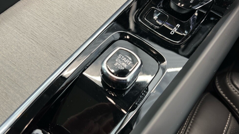 Used Volvo XC60 2025 for sale - 76533919: Photo 27