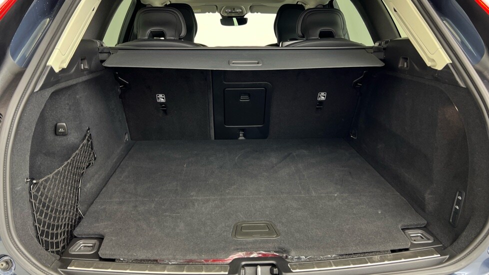 Used Volvo XC60 2025 for sale - 76533919: Photo 44