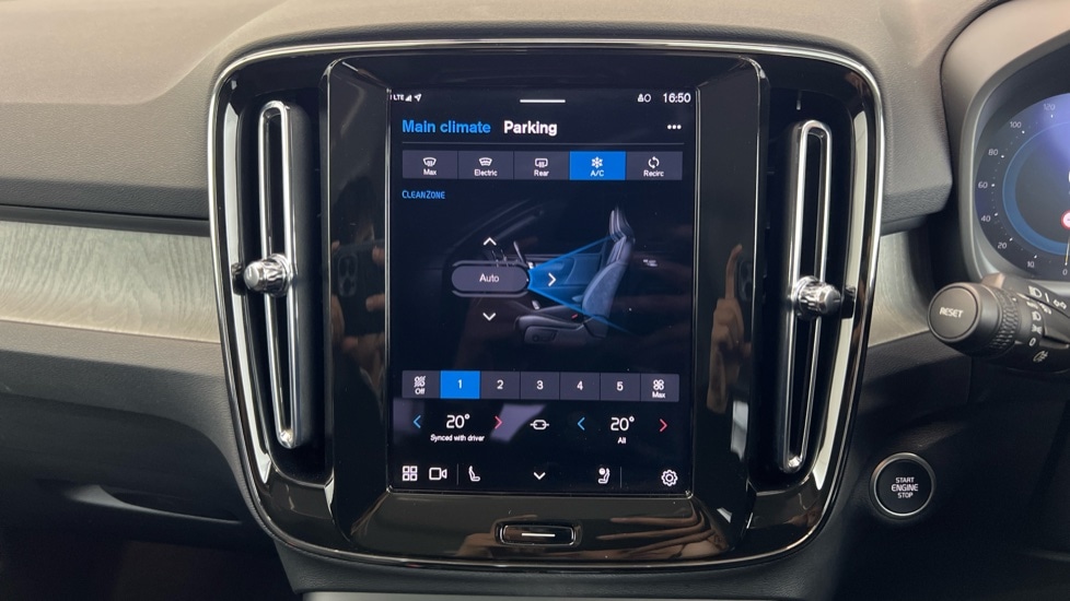 Used Volvo XC40 2025 for sale - 76458817: Photo 12