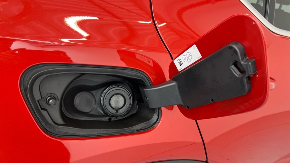 Used Volvo XC40 2025 for sale - 76458817: Photo 16