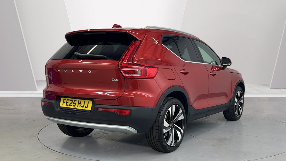 Used Volvo XC40 2025 for sale - 76458817: Photo 2