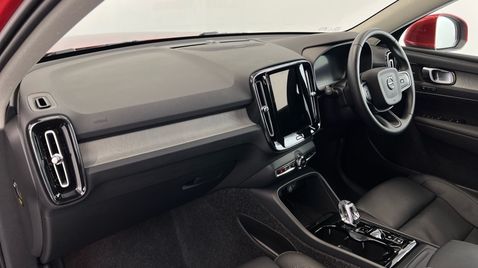 Used Volvo XC40 2025 for sale - 76458817: Photo 36