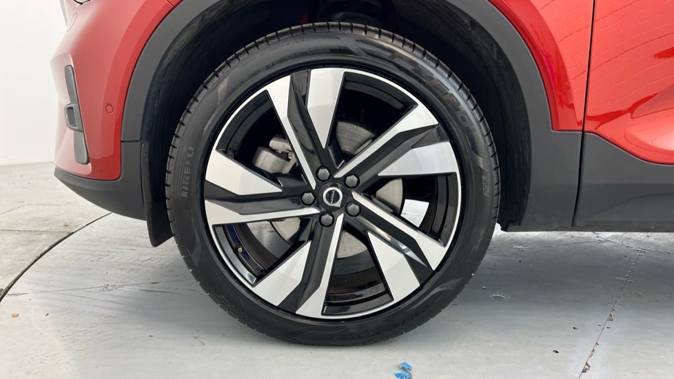 Used Volvo XC40 2025 for sale - 76458817: Photo 9