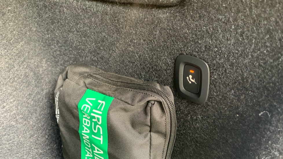 Used Volvo XC40 2024 for sale - 77818920: Photo 15