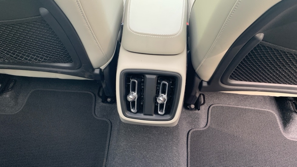 Used Volvo XC40 2024 for sale - 77818920: Photo 26