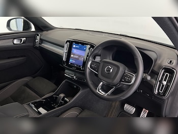 Used Volvo XC40 2022 for sale - 75625238: Photo