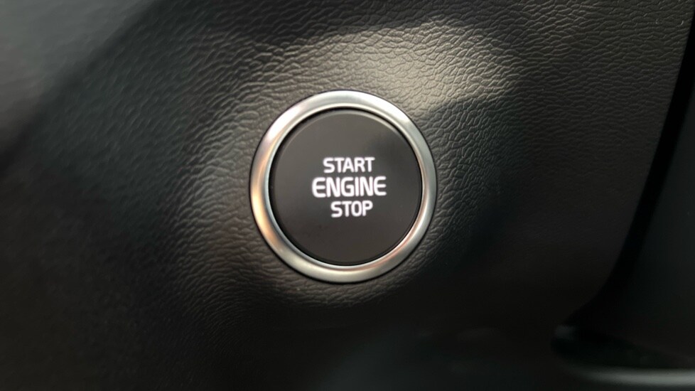 Used Volvo XC40 2025 for sale - 76208806: Photo 27