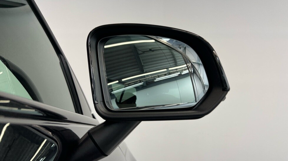 Used Volvo XC40 2025 for sale - 76208806: Photo 32