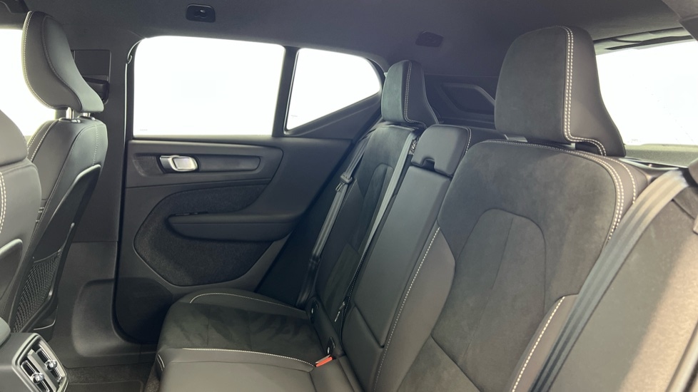 Used Volvo XC40 2025 for sale - 76208806: Photo 33