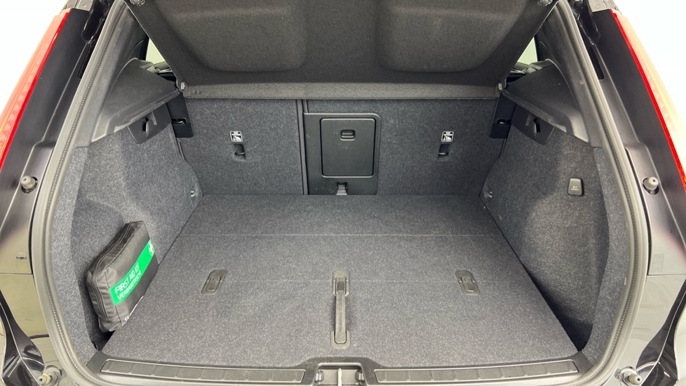 Used Volvo XC40 2025 for sale - 76208806: Photo 38