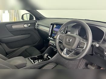 Used Volvo XC40 2024 for sale - 79602708: Photo