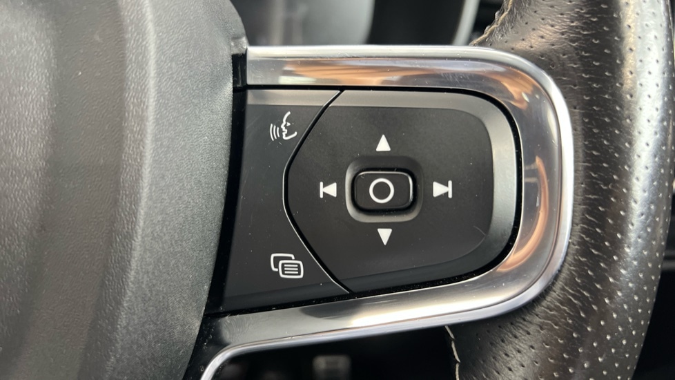 Used Volvo XC40 2021 for sale - 76096092: Photo 22