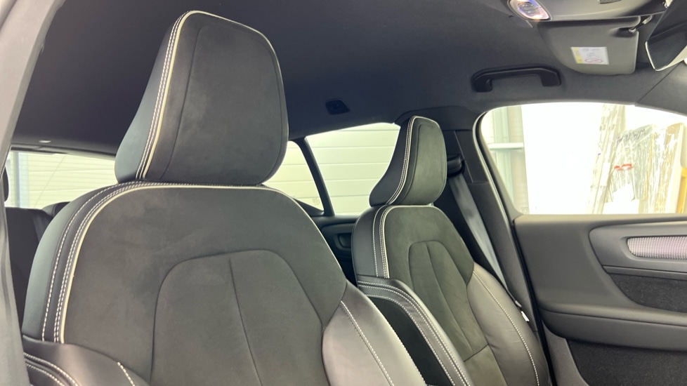 Used Volvo XC40 2021 for sale - 76096092: Photo 31