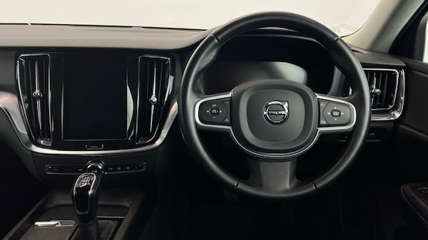 Used Volvo V60 2019 for sale - 76176353: Photo 10