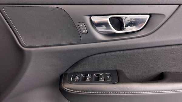 Used Volvo V60 2019 for sale - 76176353: Photo 29