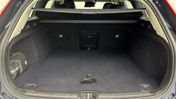 Used Volvo V60 2019 for sale - 76176353: Photo 38