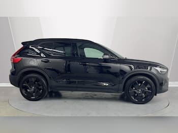 Used Volvo XC40 2025 for sale - 79640600: Photo