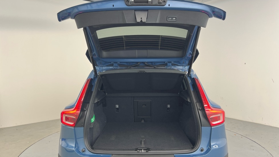 Used Volvo XC40 2024 for sale - 76738135: Photo 13