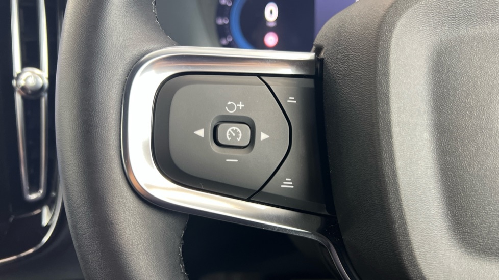 Used Volvo XC40 2024 for sale - 76738135: Photo 21