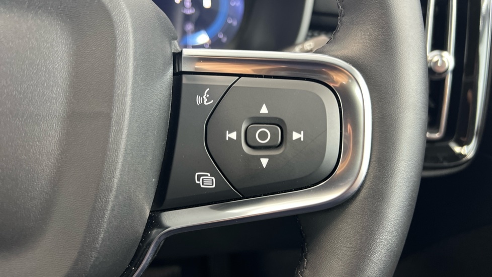 Used Volvo XC40 2024 for sale - 76738135: Photo 22