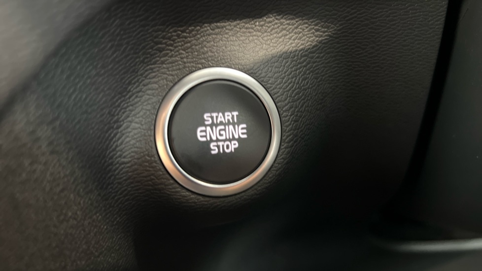 Used Volvo XC40 2024 for sale - 76738135: Photo 27